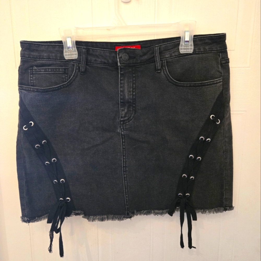 GUESS XL Black Denim Skirt with Lace-Up Detail